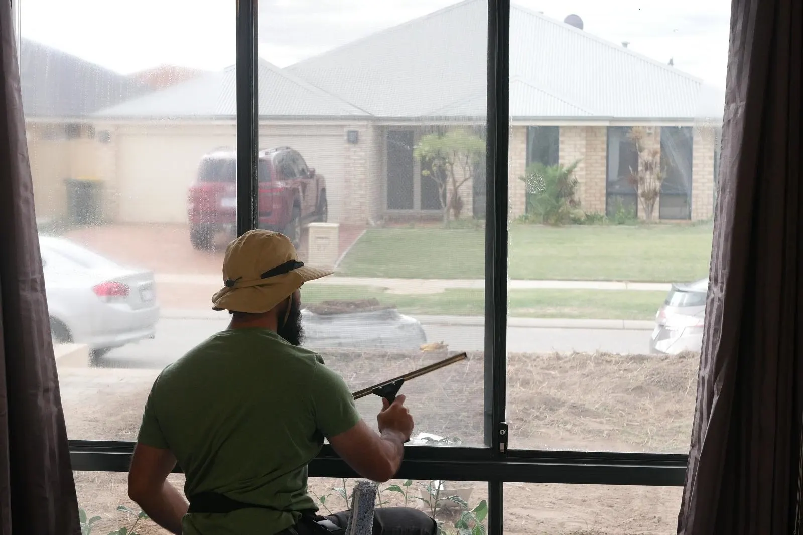 Residential Window Cleaning in Eglinton — Coastal Pre-Sale Window Cleaning in Eglinton: Erasing Years of Salt Buildup