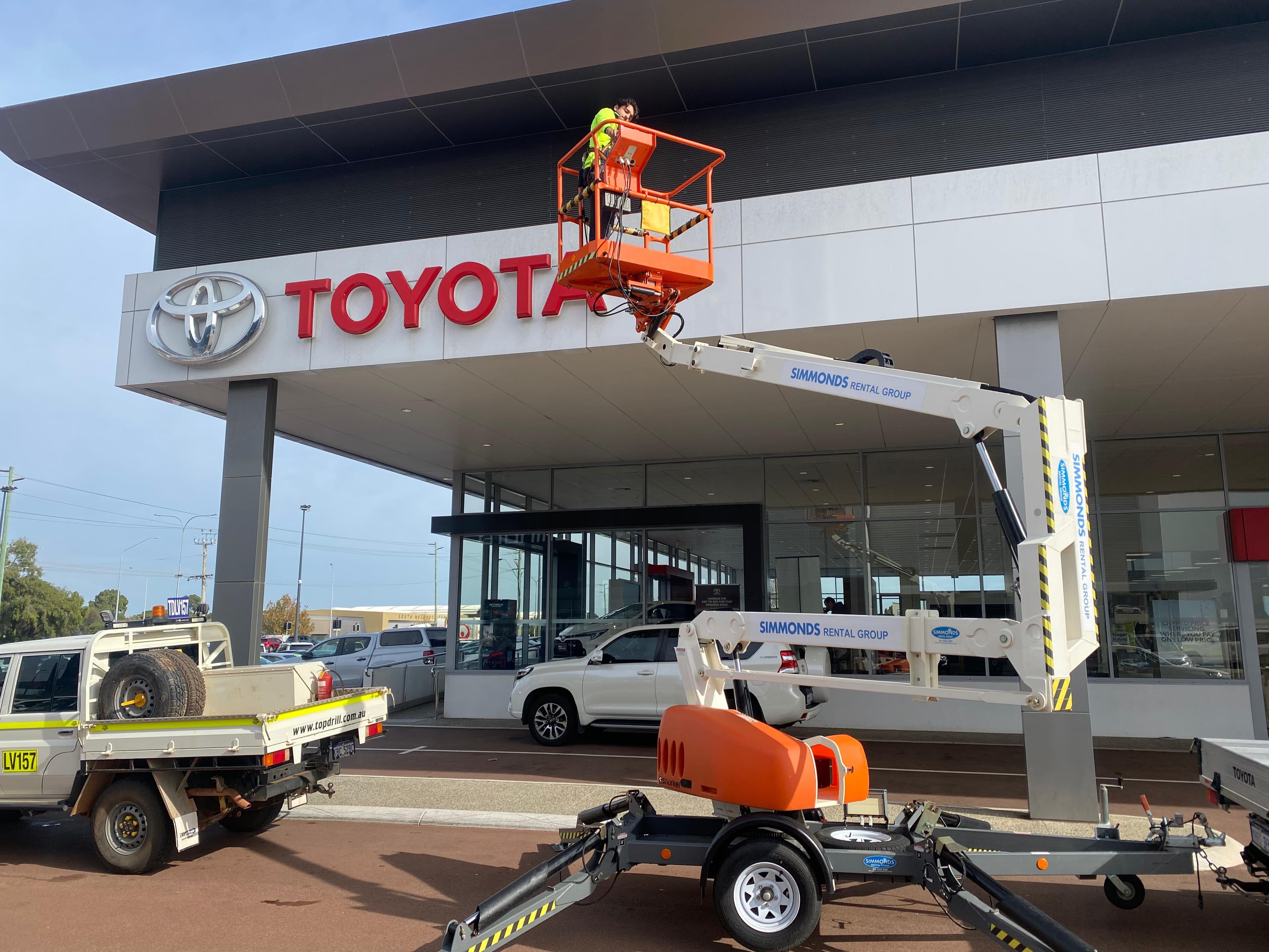 Rockingham Toyota Showroom: High-Reach EWP Facade, Signage & Dealership Detailing